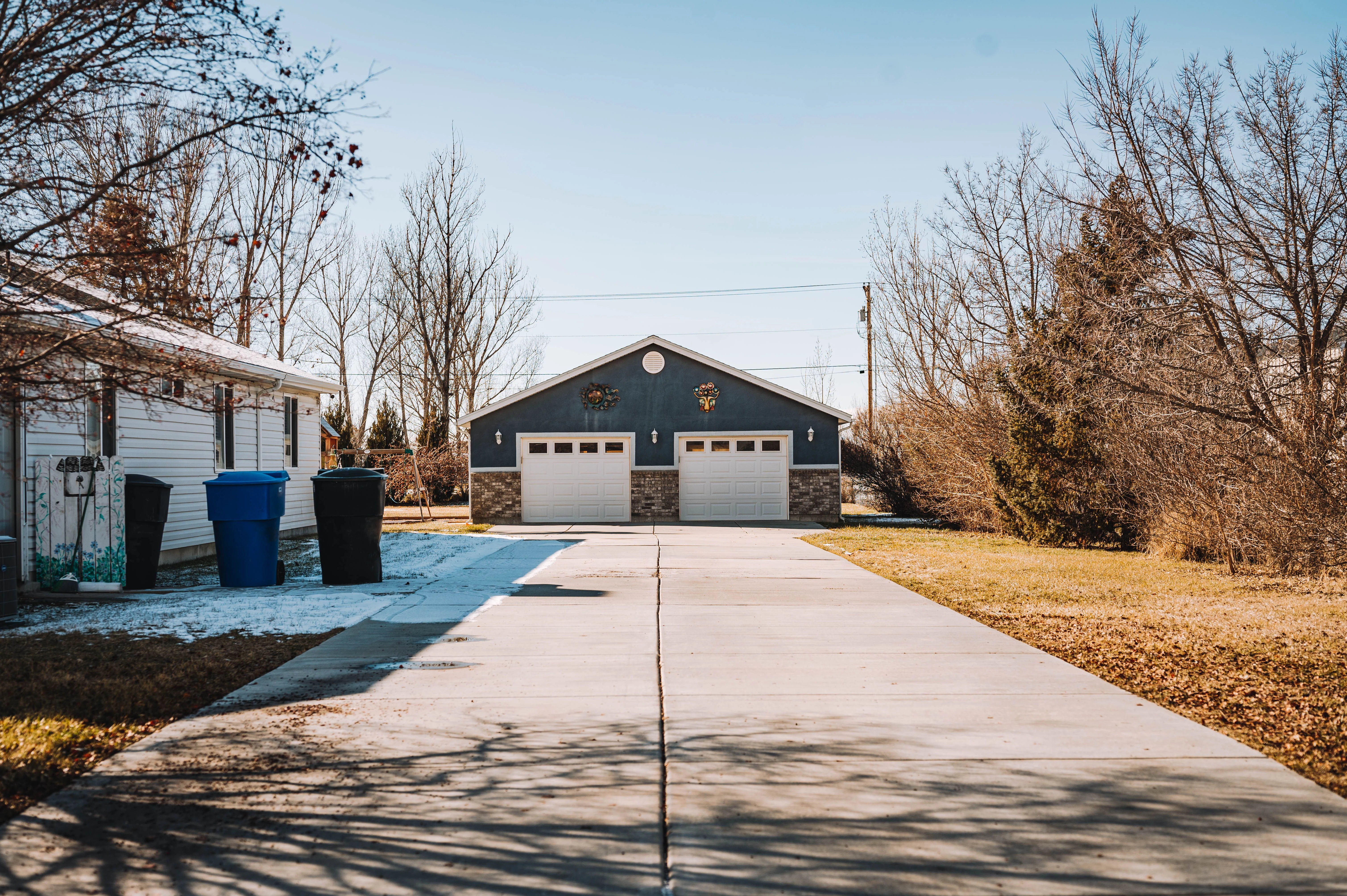1980s and 1990s Aurora Colorado home with attached garage